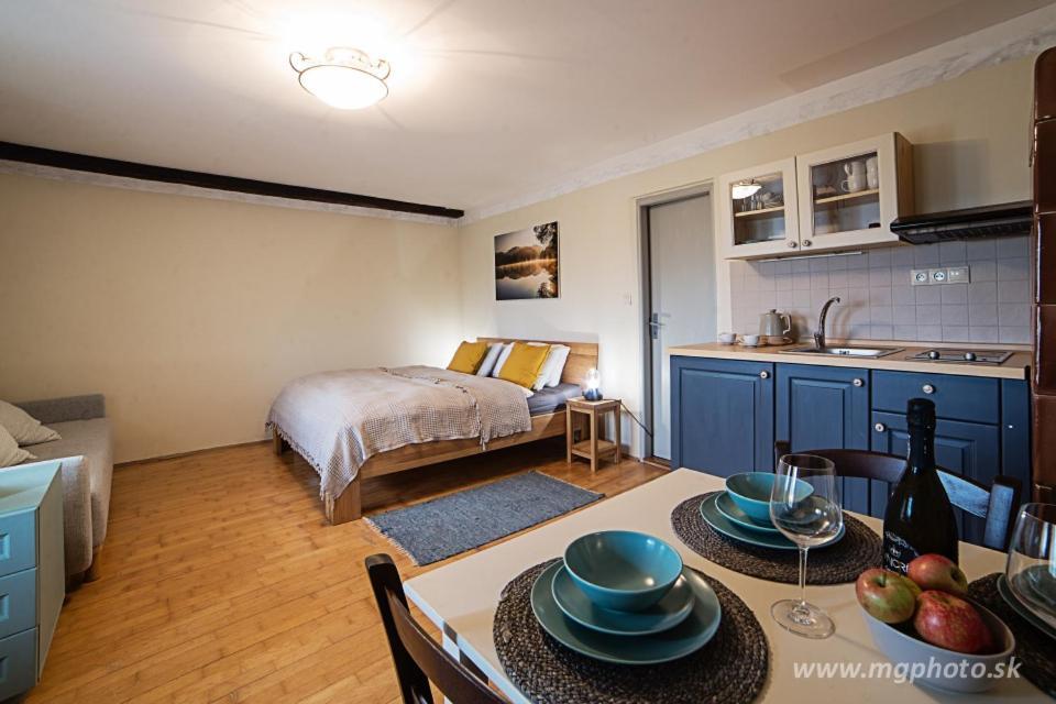 Aura Hotel Banska Stiavnica Bagian luar foto