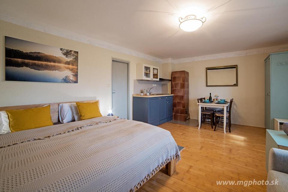 Aura Hotel Banska Stiavnica Bagian luar foto