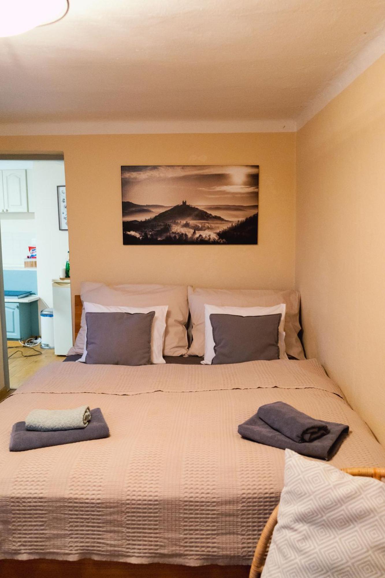 Aura Hotel Banska Stiavnica Bagian luar foto