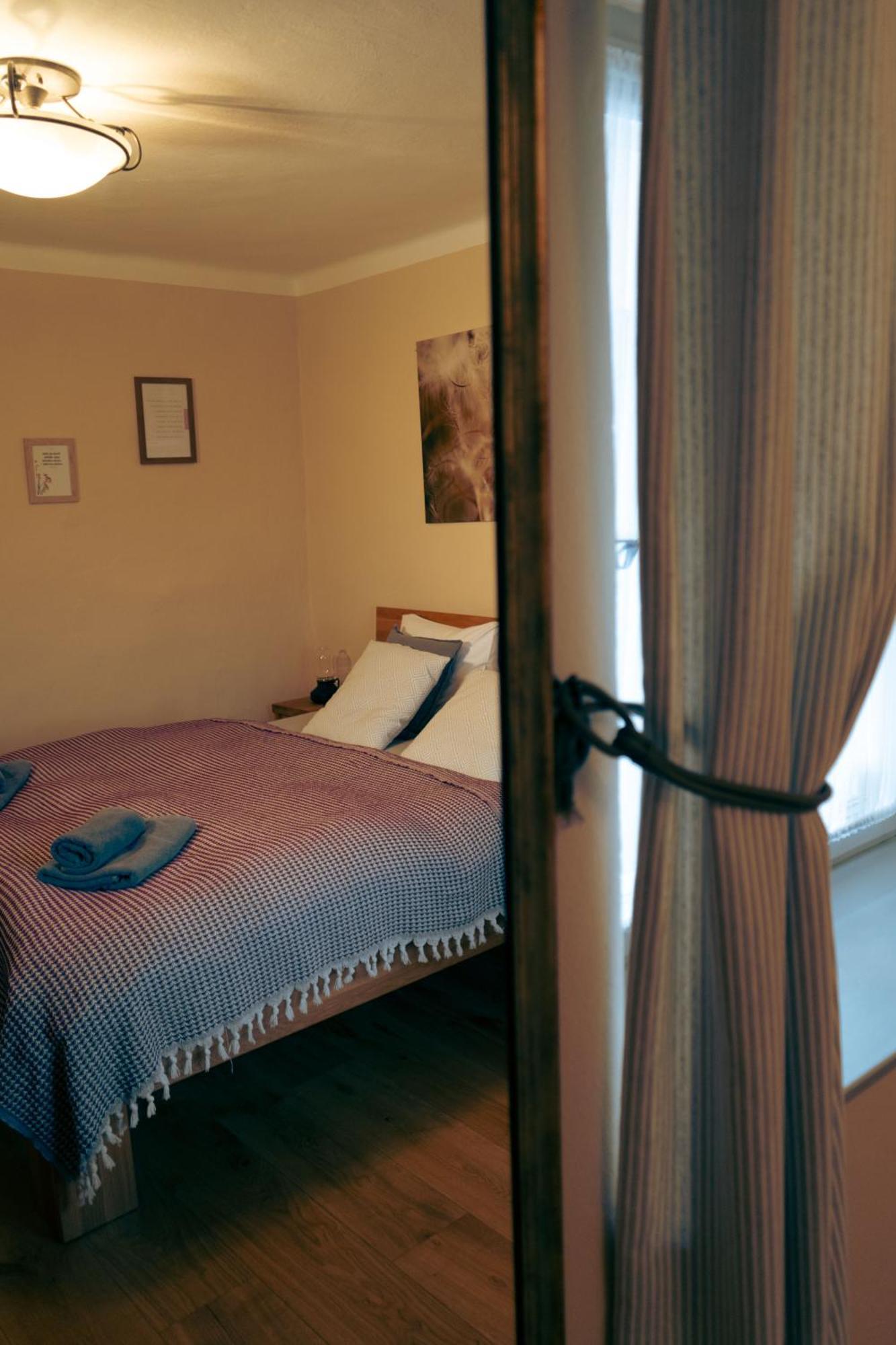 Aura Hotel Banska Stiavnica Bagian luar foto