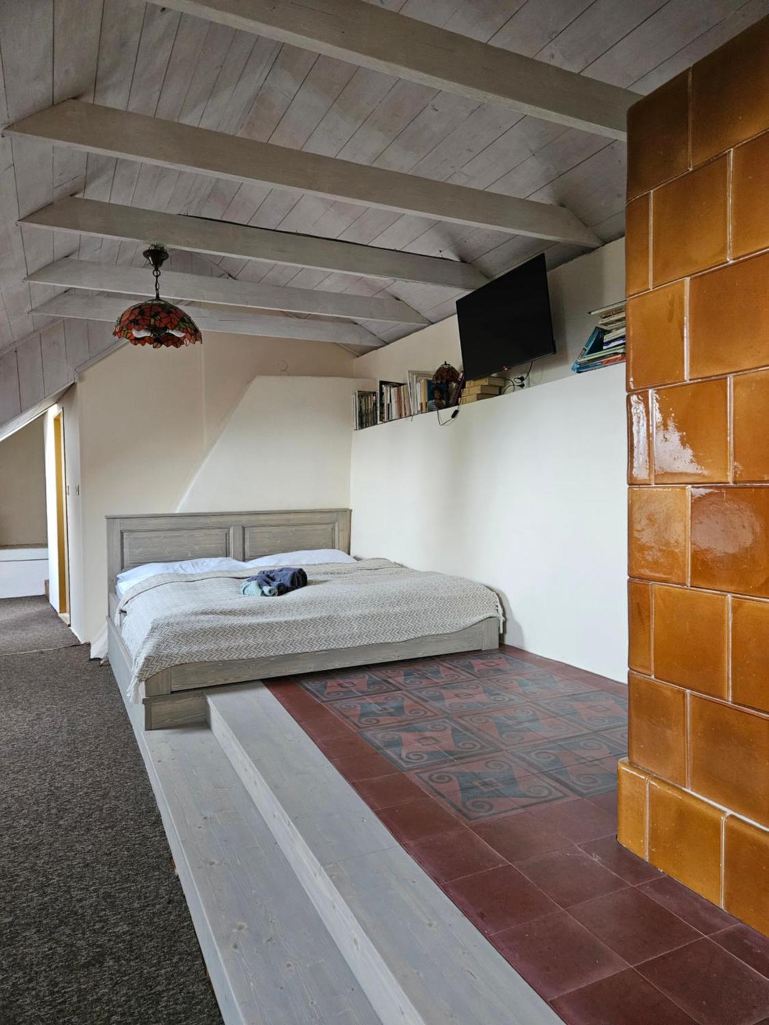 Aura Hotel Banska Stiavnica Bagian luar foto